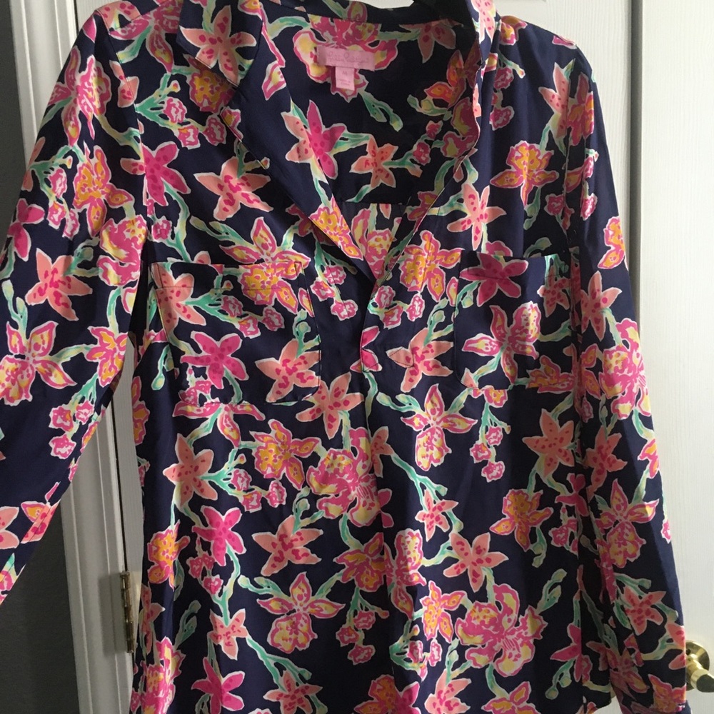 EUC Lilly Pulitzer floral blouse size medium